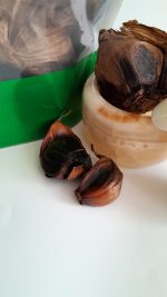 سیر سیاه (بسته 200 گرمی)